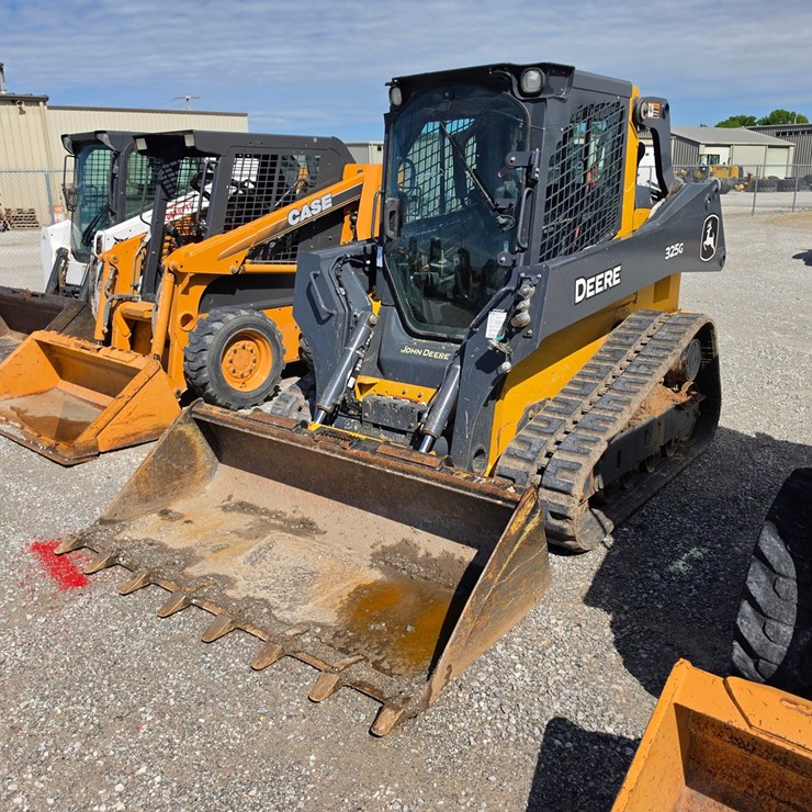 2023 DEERE 325G