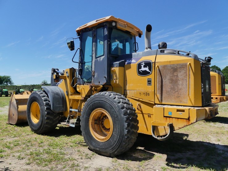 2019-deere-544l-image-4