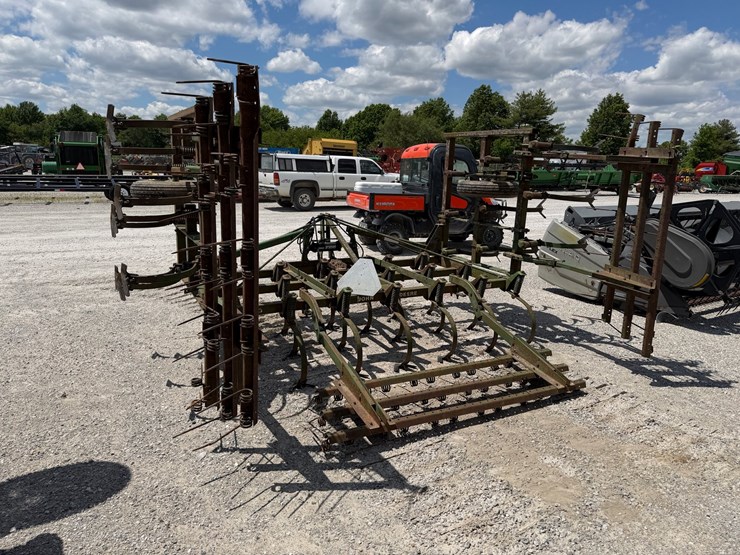john-deere-1010-image-3