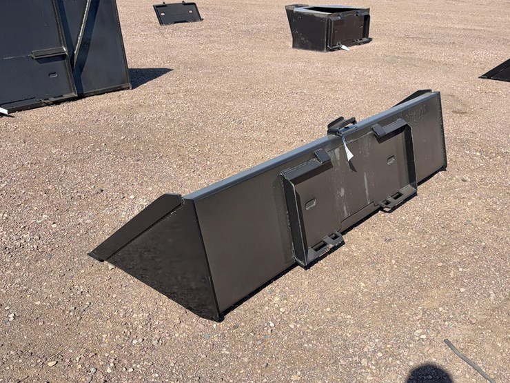 qt-bucket-with-blade-image-4