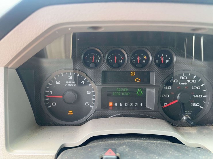 2010-ford-f250-xlt-image-28