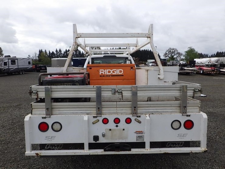 2020-ford-f550-image-6