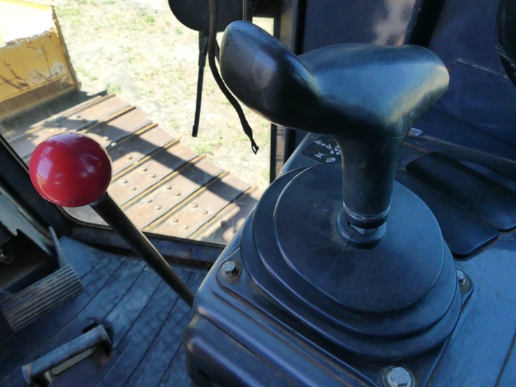 2016-deere-550k-lgp-image-13