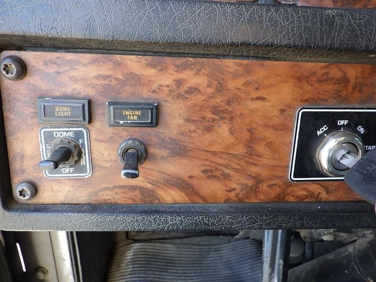 1999-kenworth-t800-image-61