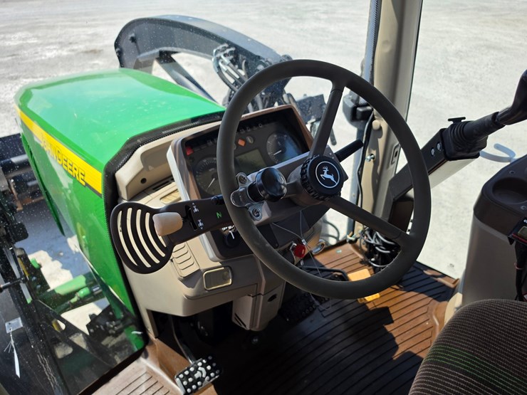 john-deere-7520-image-13