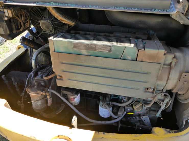 2014-volvo-l20f-image-9
