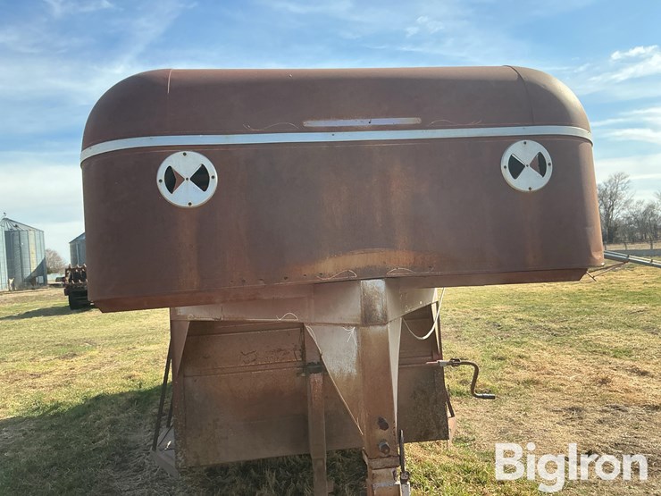 1986-s-&-s-t/a-livestock-trailer-image-11