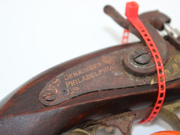 #36038-•-(1)-pair-50-caliber-pistols-image-6