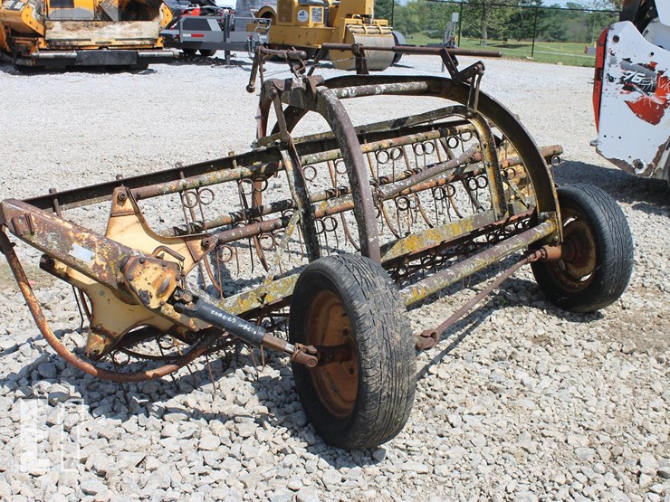 new-holland-9484-image-3