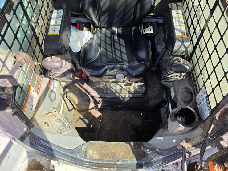 2013-bobcat-t650-image-9