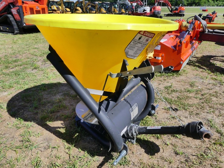 2020-land-pride-fsp500-image-1