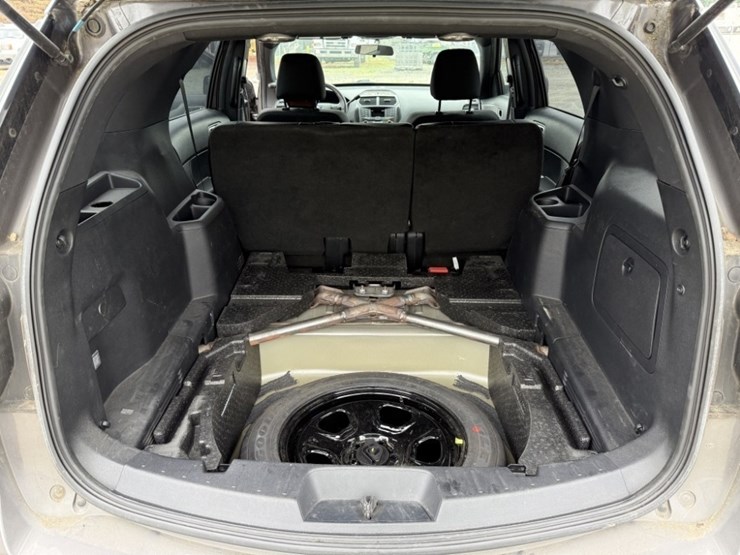 2017-ford-explorer-image-22