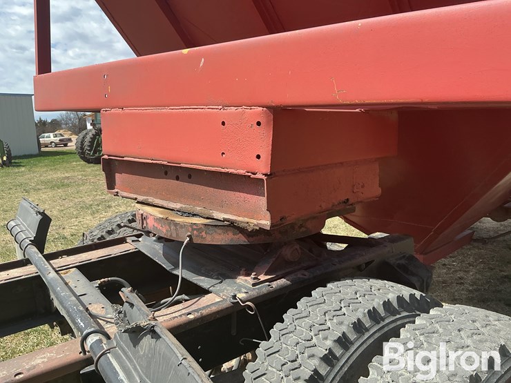 s/a-grain-trailer-w/-5th-wheel-caddy-image-15