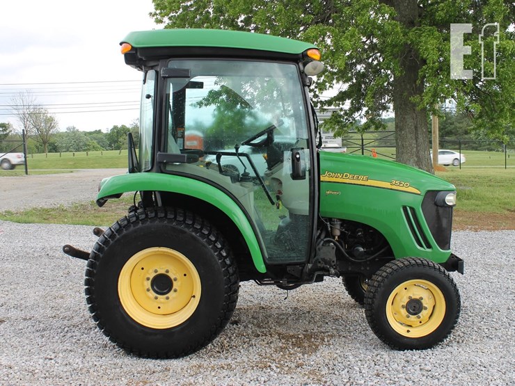 john-deere-3520-image-7