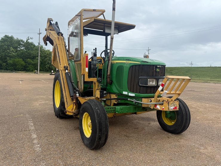 john-deere-6215-image-2