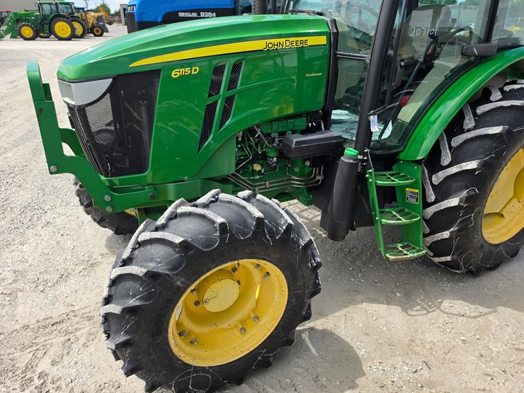 2014-john-deere-6115d-image-19