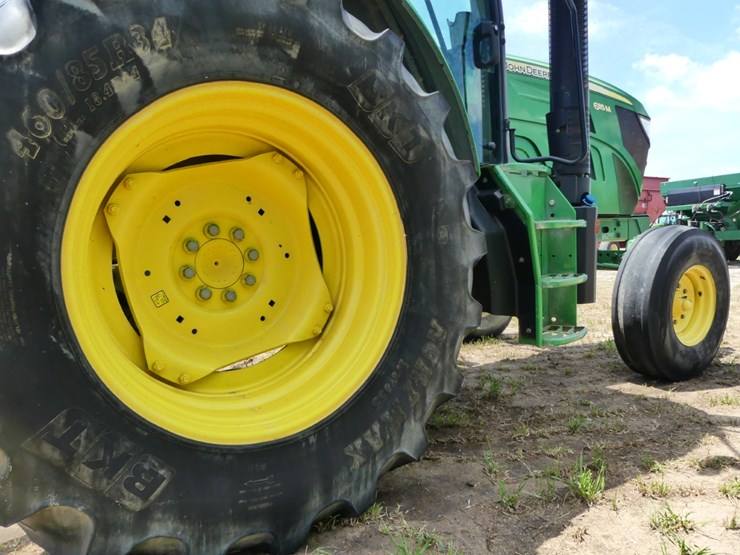 2014-john-deere-6115m-image-7