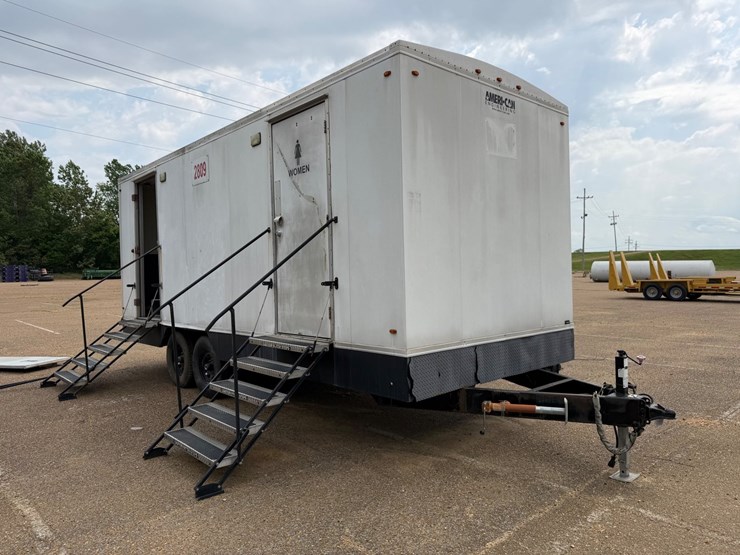 #9109-•-bumper-pull-restroom-trailer--no-title-image-8
