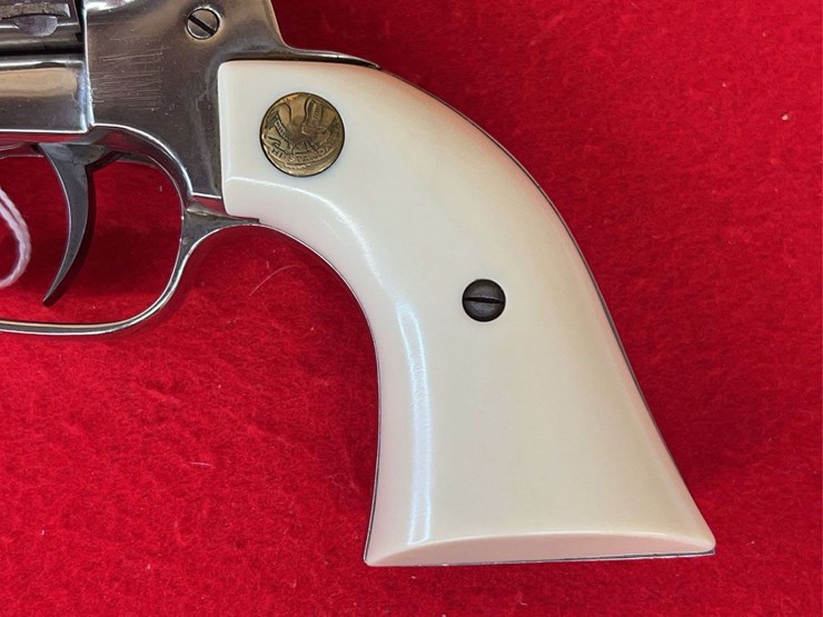 high-standard-double-nine-revolver-.22-caliber-image-9