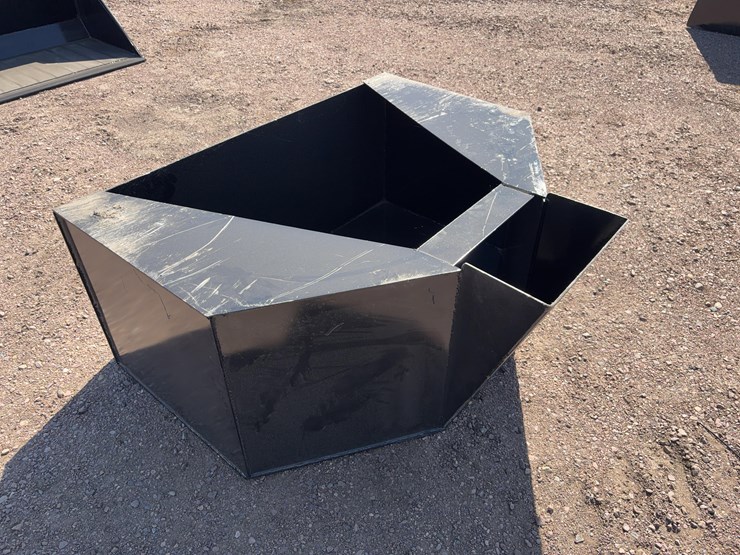 concrete-placement-bucket-image-2