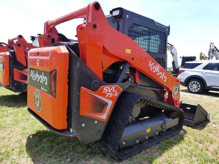 2025-kubota-svl75-3-image-3