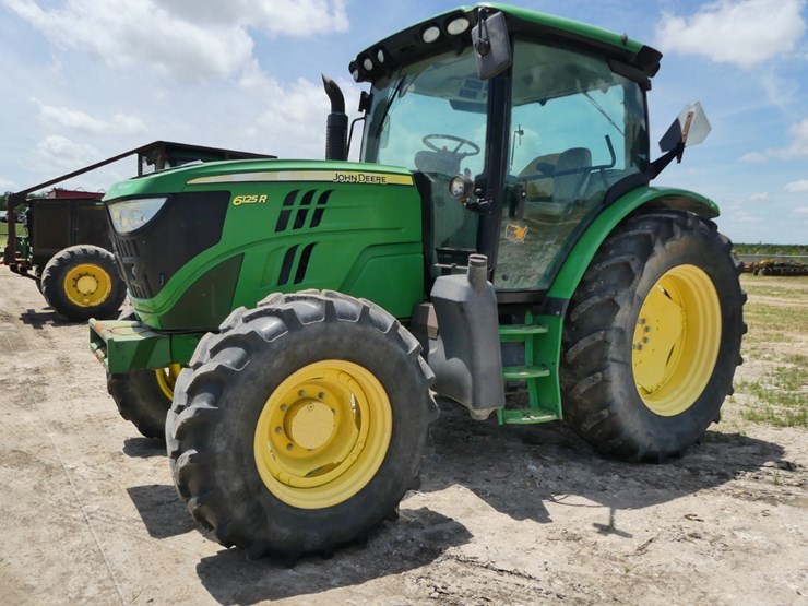 2014-john-deere-6125r-image-2