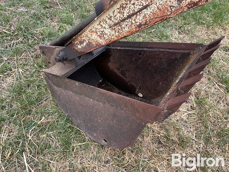 digz-all-800-pull-type-backhoe-image-11