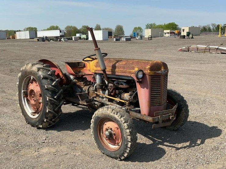 massey-ferguson-35-image-7