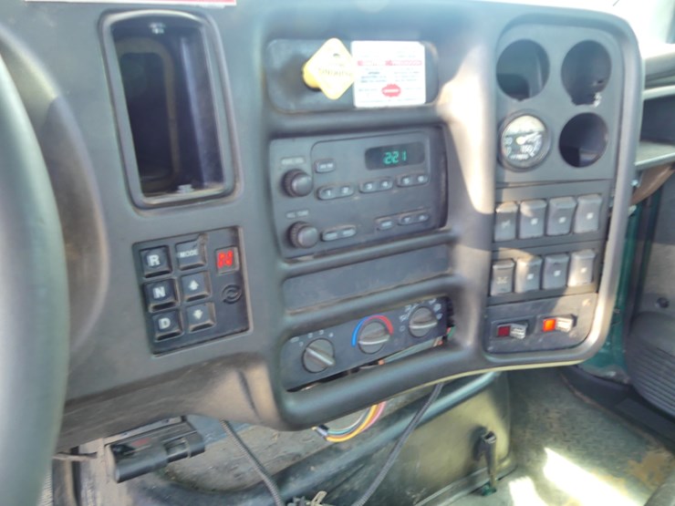 2005-caterpillar-c7-image-18