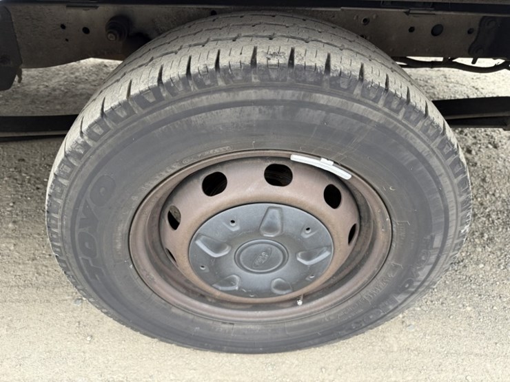 2016-ford-transit-image-18