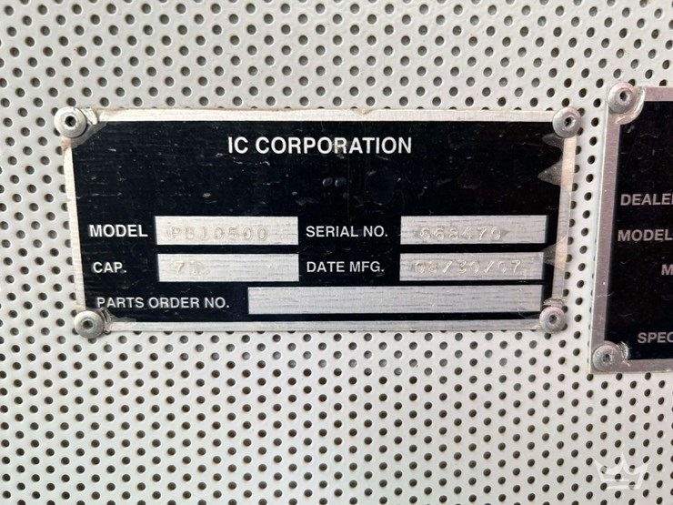 2009-ic-corporation-pb105-school-bus-image-21