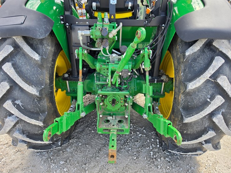 2022-john-deere-5090e-image-13