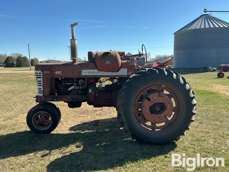 1955-farmall-400-2wd-tractor-image-8