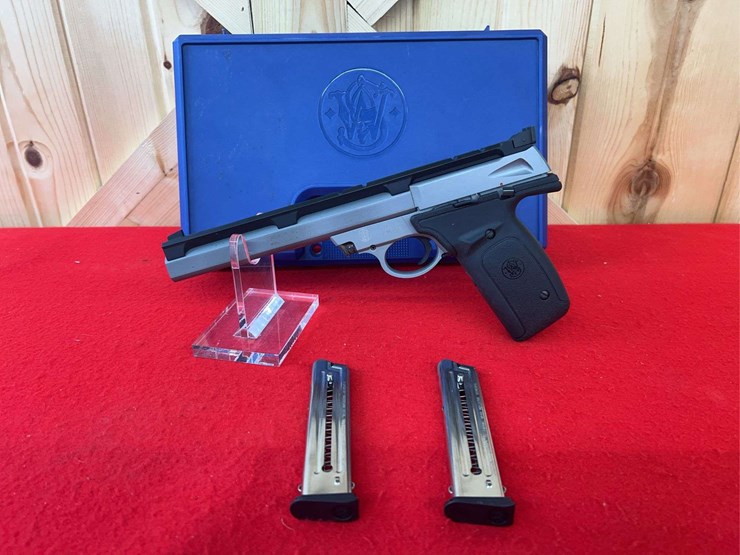 smith-&-wesson-model-22s-semi-auto-pistol-.22-lr-image-1