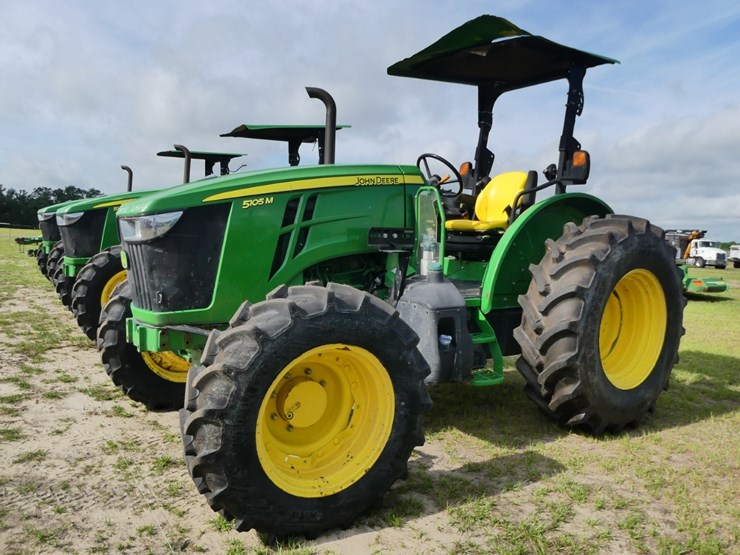 2023-john-deere-5105m-image-2