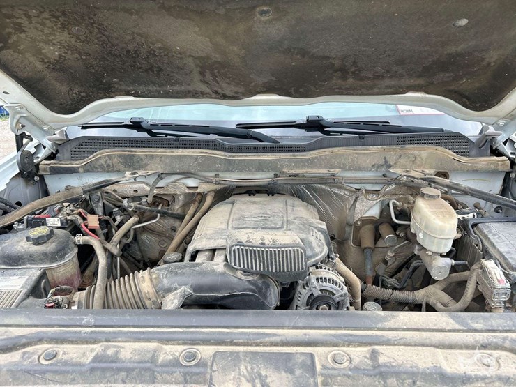 2017-chevrolet-silverado-2500hd-image-8