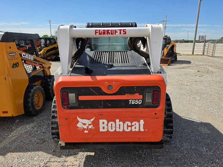2013-bobcat-t650-image-17
