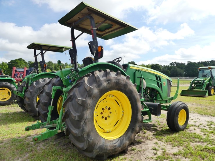 2018-john-deere-5075m-image-4