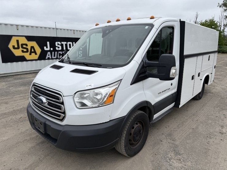2016-ford-transit-image-1