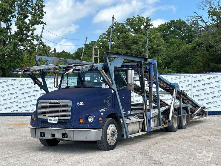 2001-freightliner-fl112-image-1