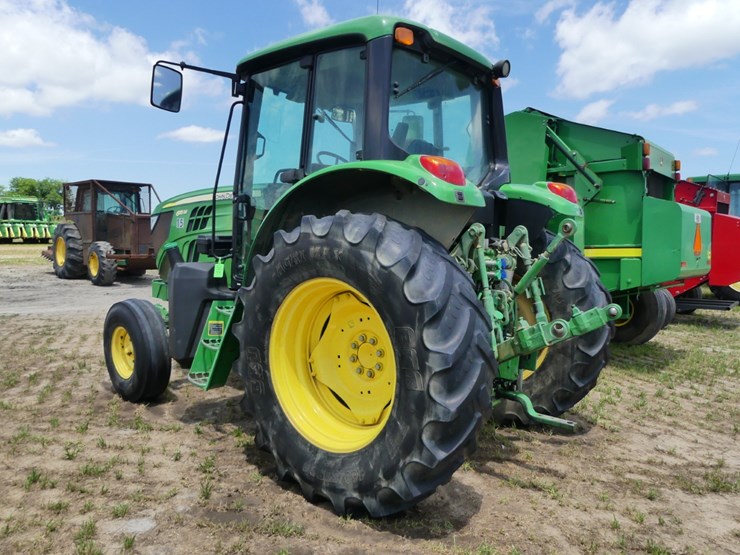 2014-john-deere-6115m-image-4