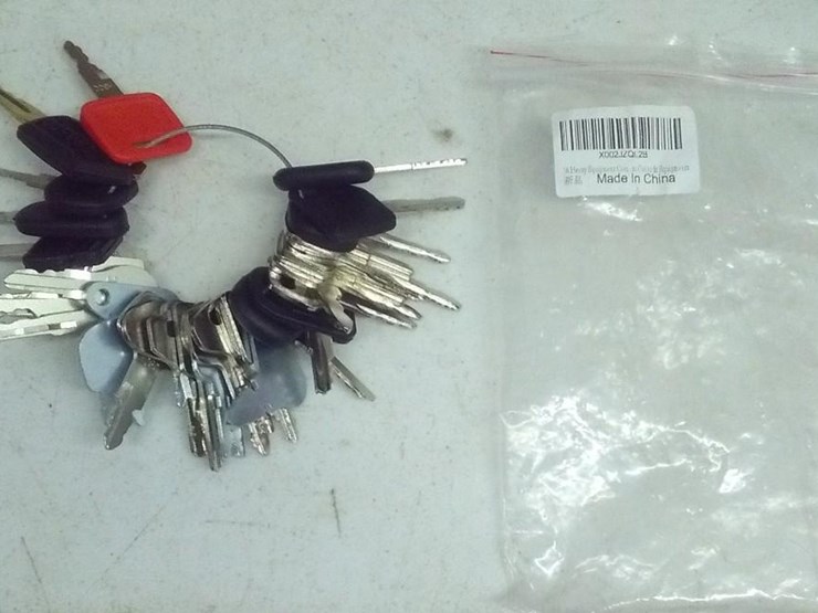 #3898-•-heavy-equipment-key-set-36-keys-image-1