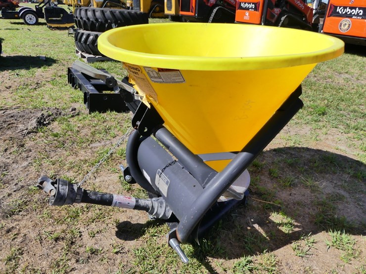2020-land-pride-fsp500-image-2