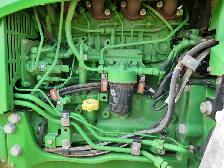 2023-john-deere-5105m-image-8