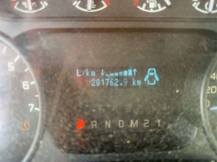 2011-ford-f150-xl-image-32