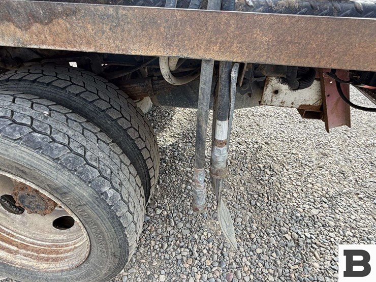 1999-ford-f550-image-15
