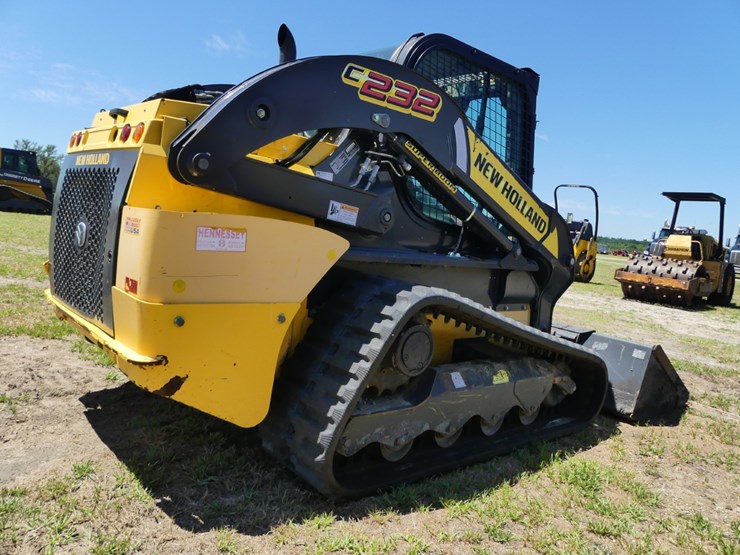 new-holland-c232-image-3
