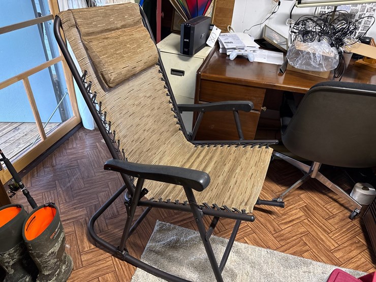 #85-•-outdoor-rocking-yard-chair-image-1