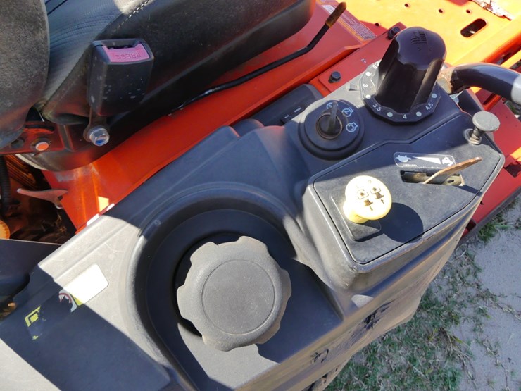 2023-kubota-z412kw-image-10