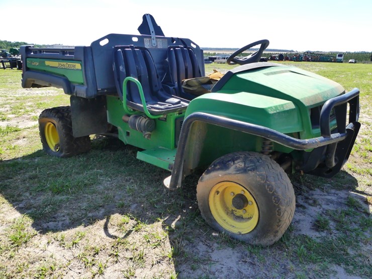 2011-john-deere-gator-image-2